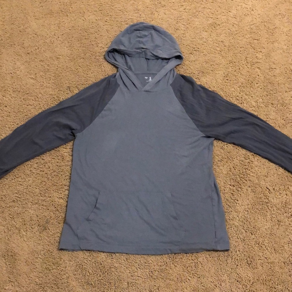 Gap T-shirt hoodie. Size medium. Blue.